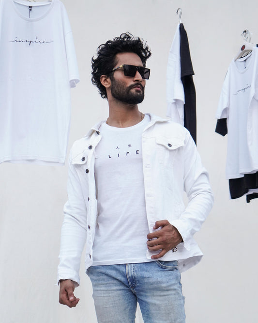 White Minimal Graphic Tee – Clean, Modern & Comfort-Fit